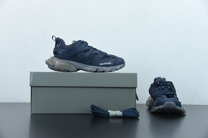 bc track sneaker