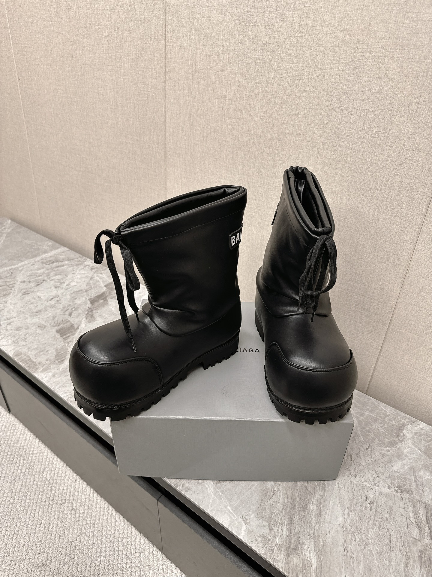 BC BOOTS