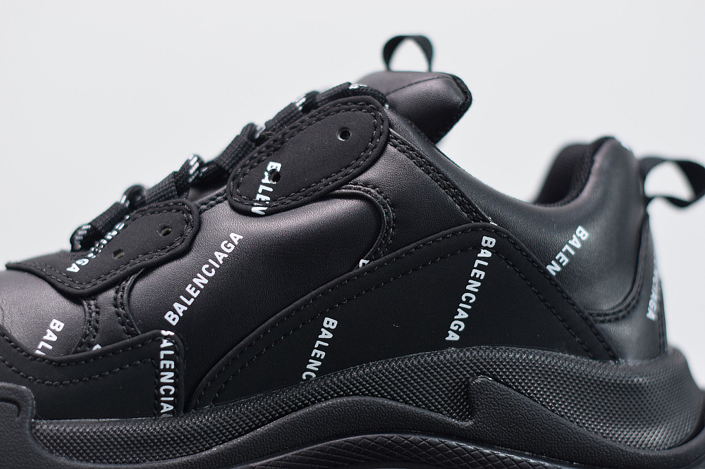 bc triple s trainer 524039 w06e2 2020