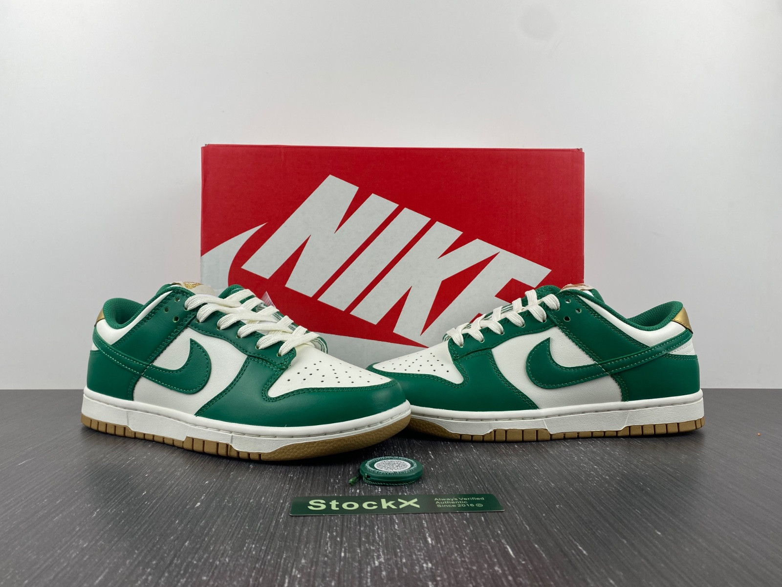 nike dunk low "green/gold"