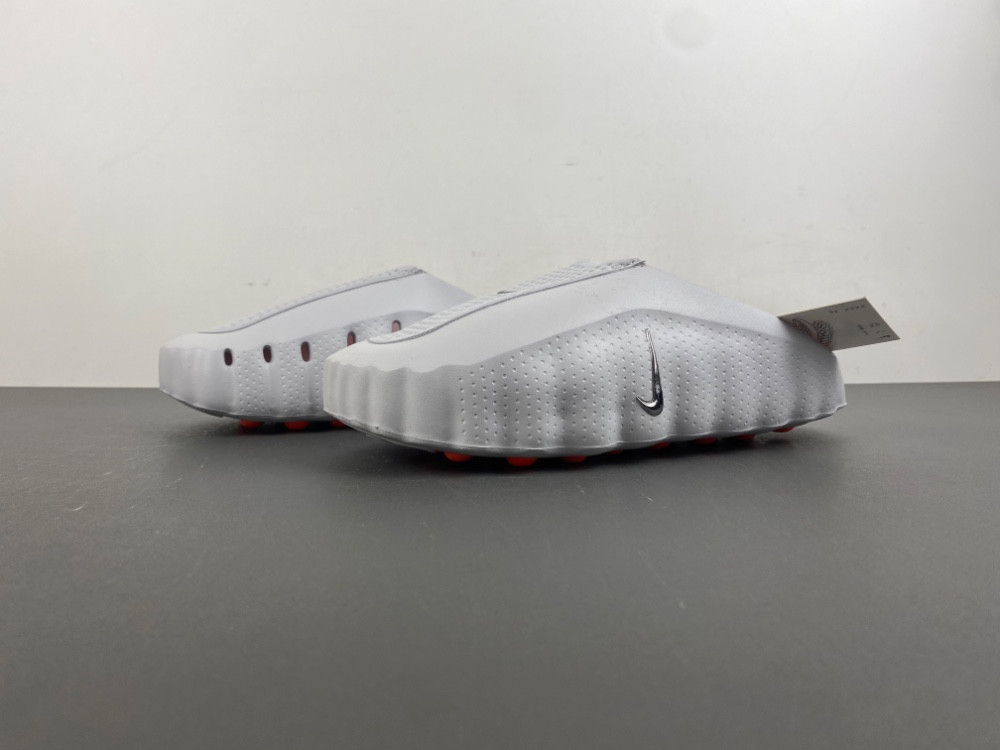 Nike Mind 001