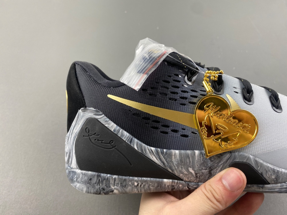 Nike Kobe 9 Elite Low EM Protro