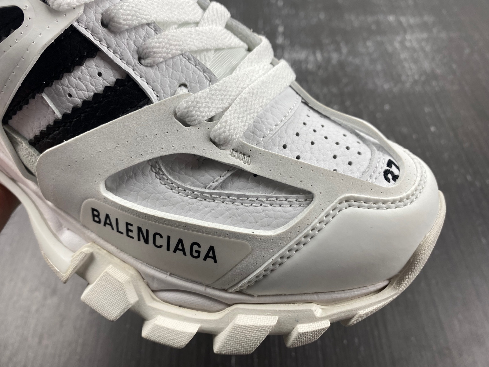 bc track sneaker