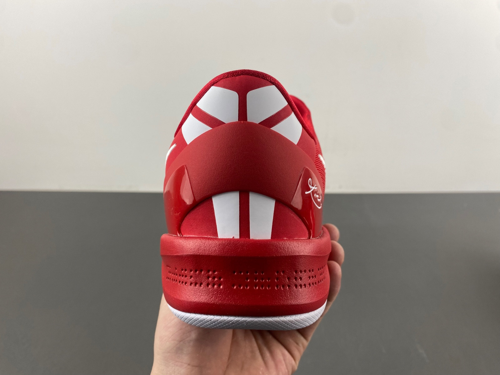 Nike Kobe 8 Protro University Red HF9550-600
