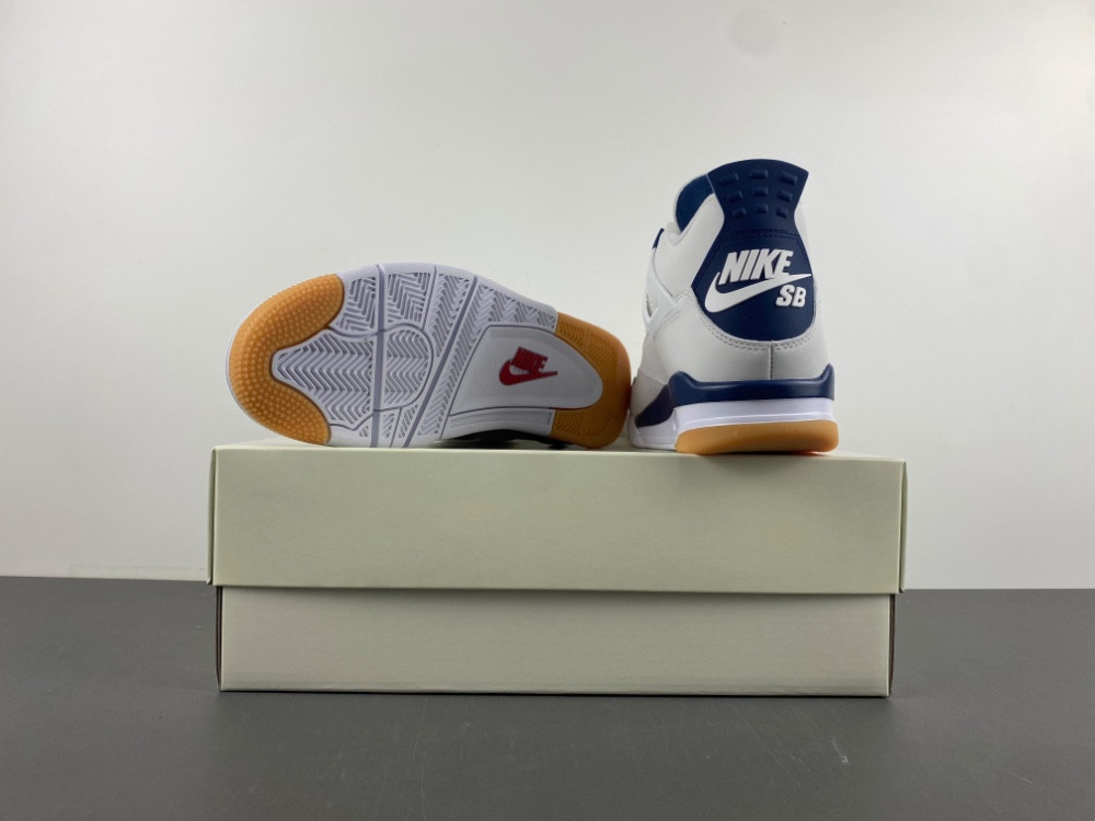 Nike SB x Air Jordan 4 “Navy” DR5415-100