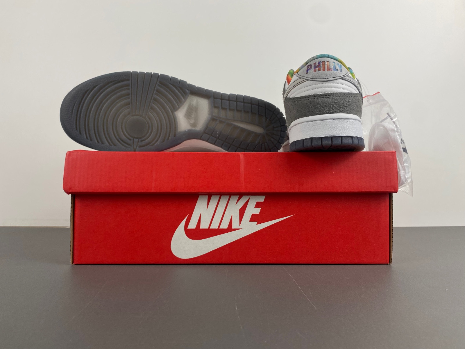 nike dunk low "philly" hf4840-068