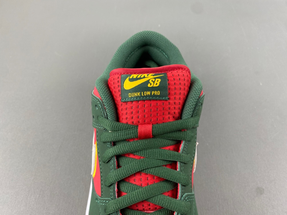Nike SB Dunk 