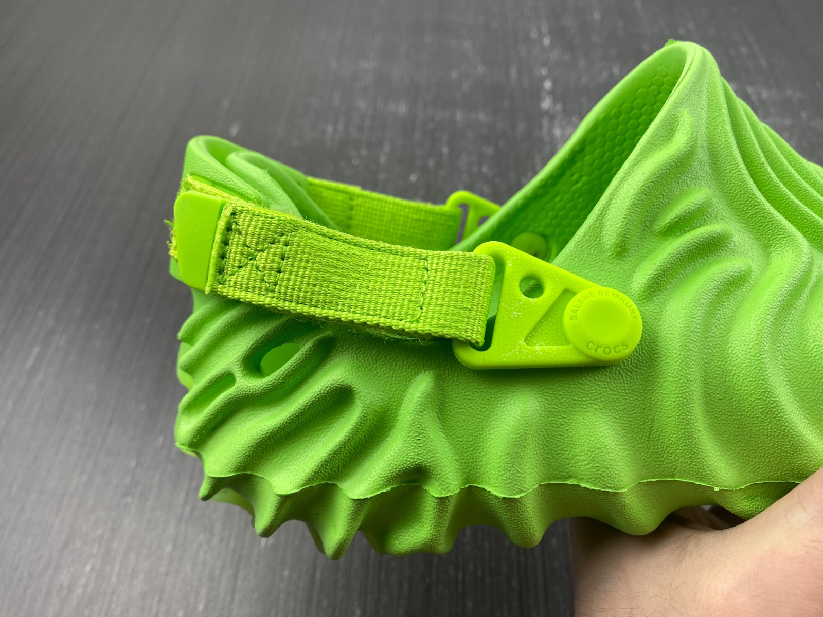 Cr*0*s pollex clog by salehe bembury crocodile 207393-30t