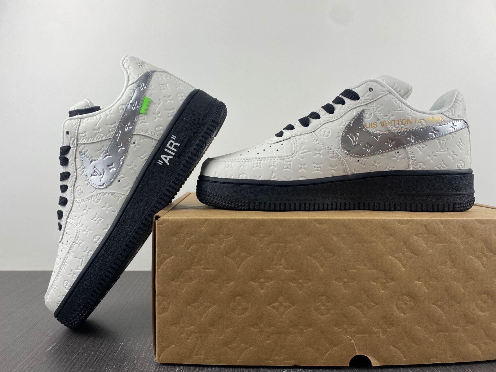 lvt x nike air force1