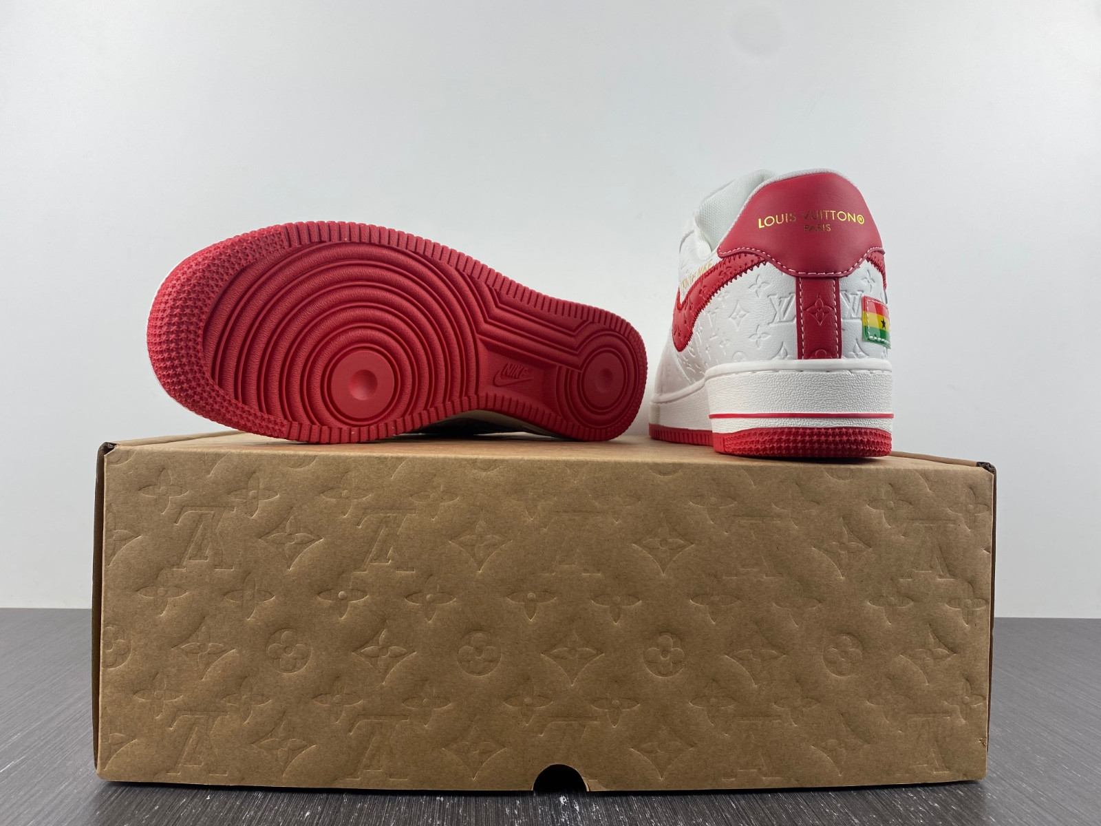 lvt x nike air force1
