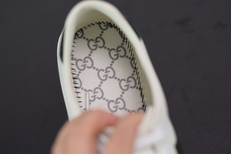 g*u*i ace embroidered low-top sneaker