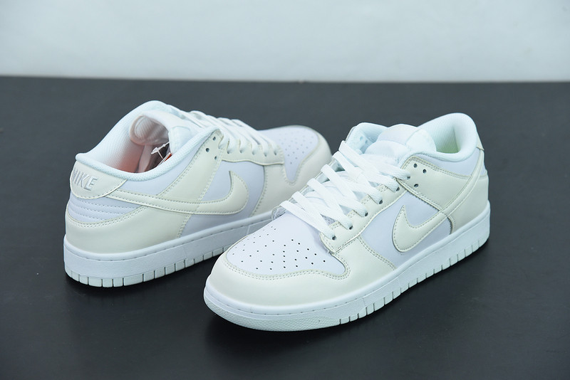 wmns dunk low
