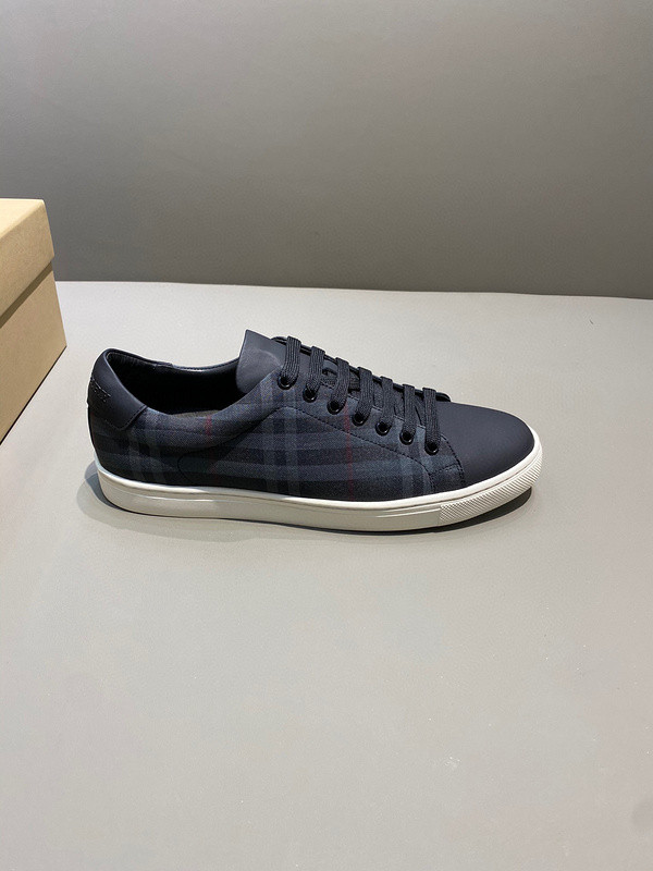 B**rry sneaker