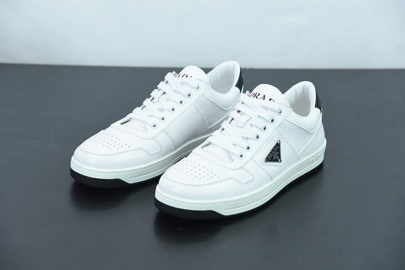 pr sneaker