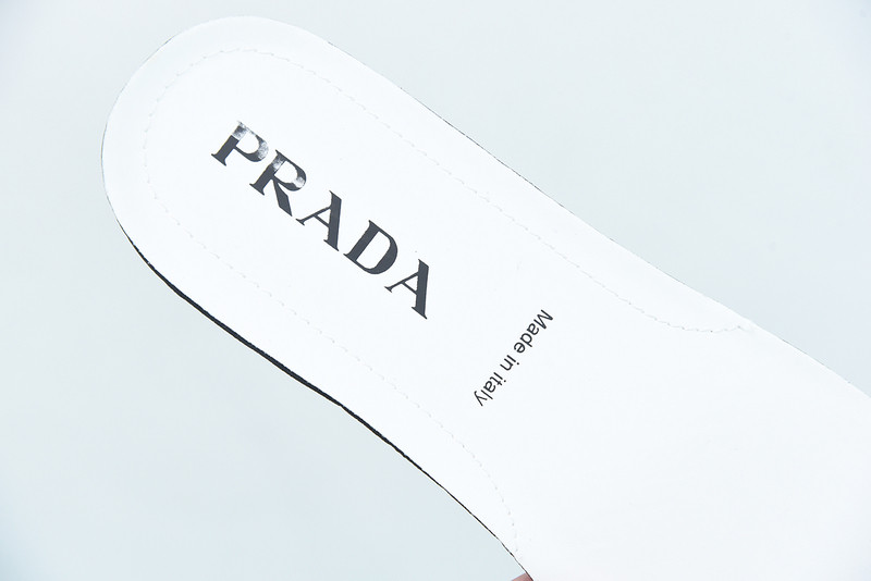 pr sneaker