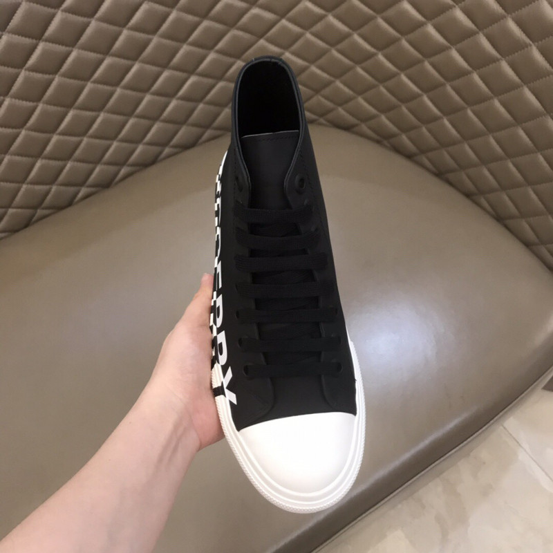 B**rry sneaker