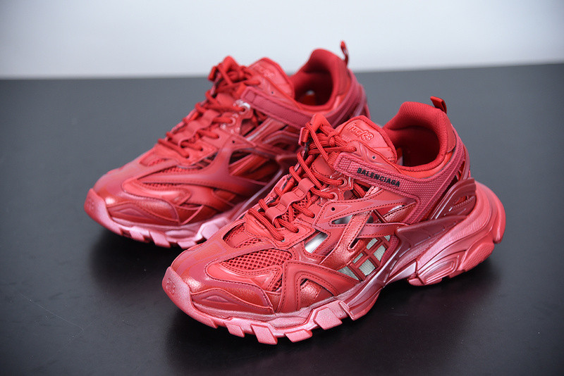 bc track sneaker