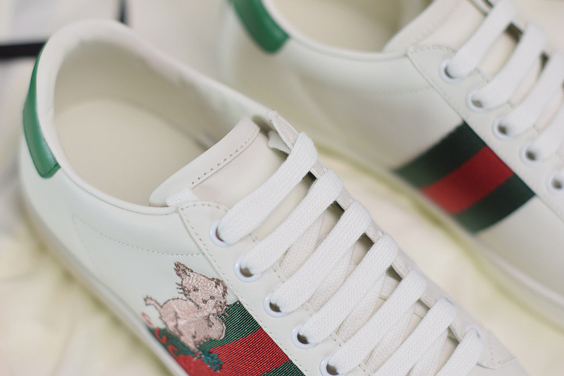 g*u*i ace embroidered low-top sneaker