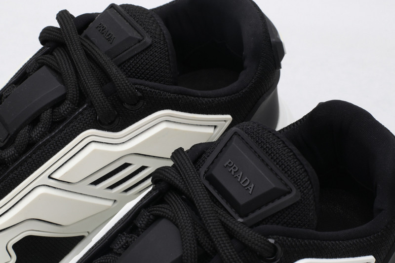 pr sneaker