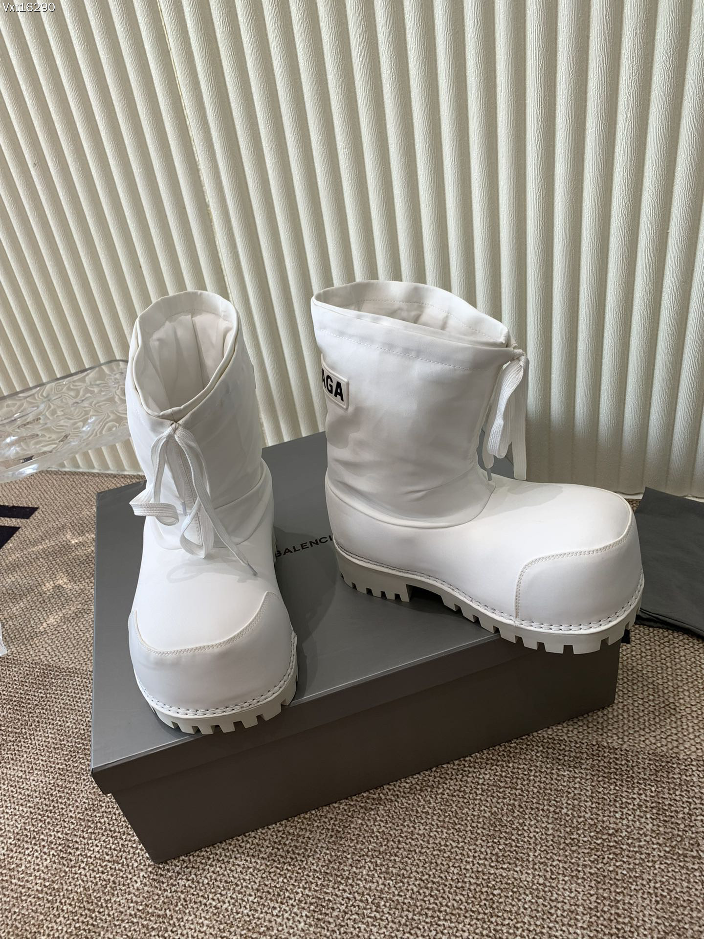 BC BOOTS