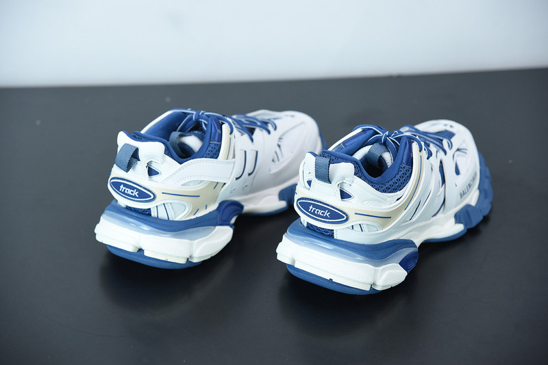 bc track sneaker