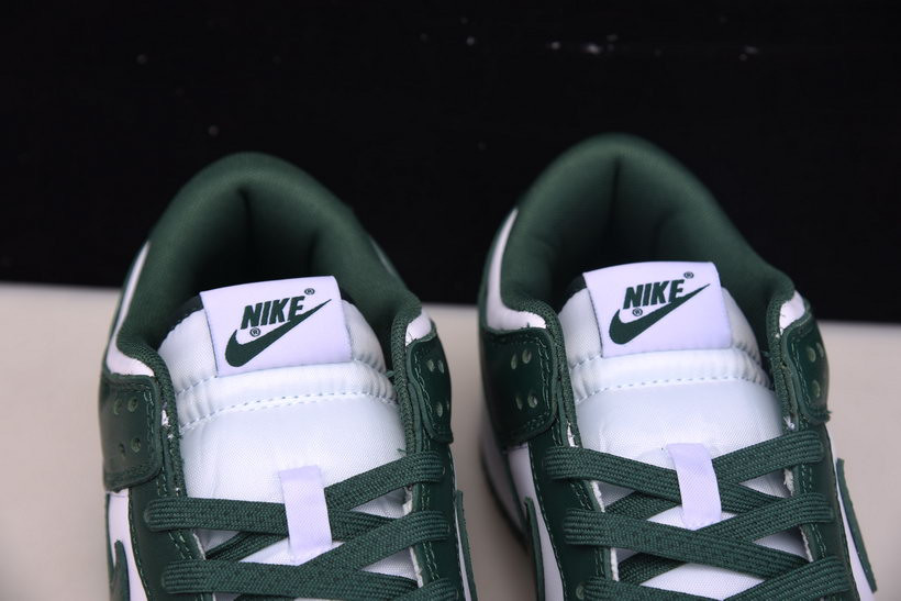 nike sb dunk low “team green” dd1391-101