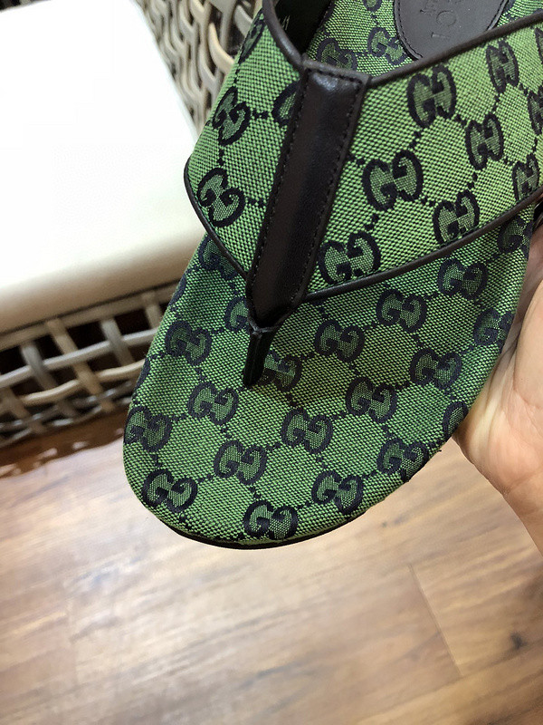 g*u*i sandals