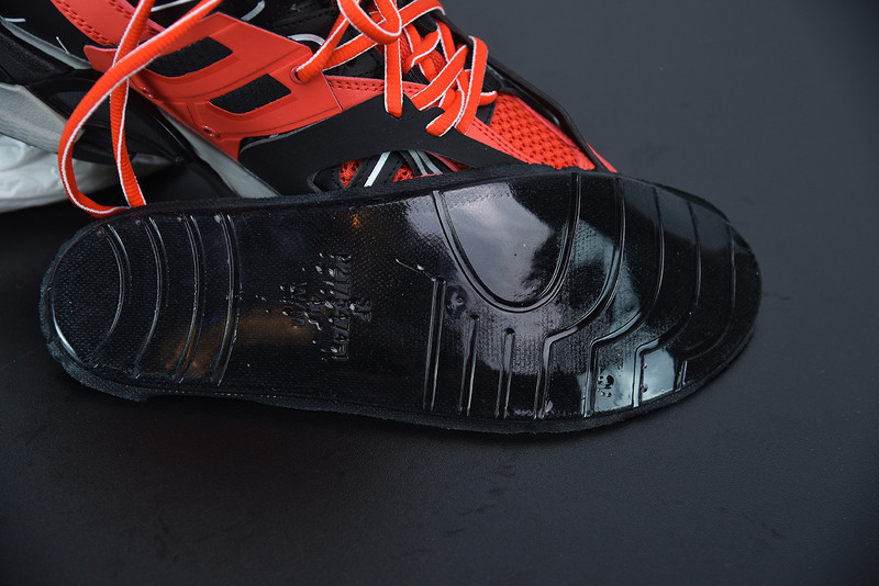 bc track sneaker