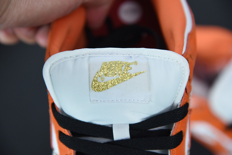 nike sb dunk low S*p*e x nike orange dh3228-181