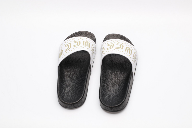g*u*i sandals