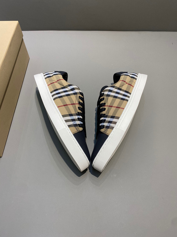 B**rry sneaker