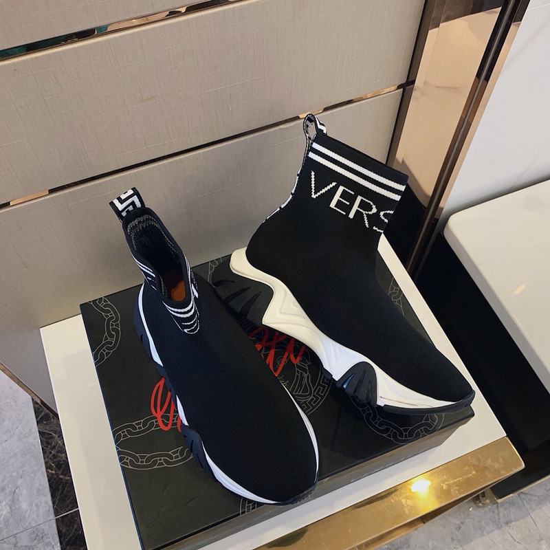 vs sneakers