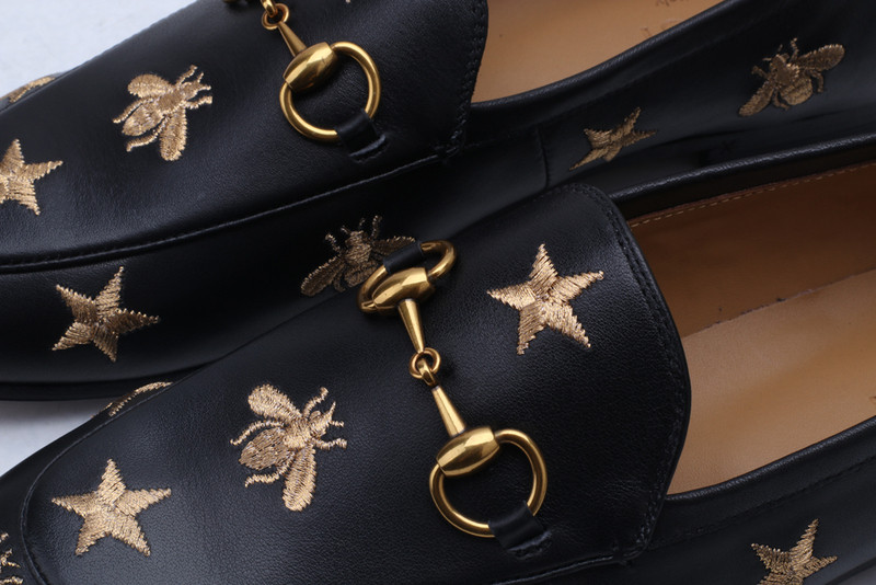 g*u*i sandals