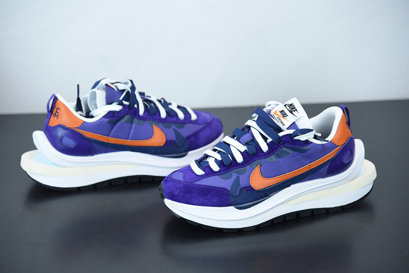 nike vaporwaffle sacai dark iris dd1875-500