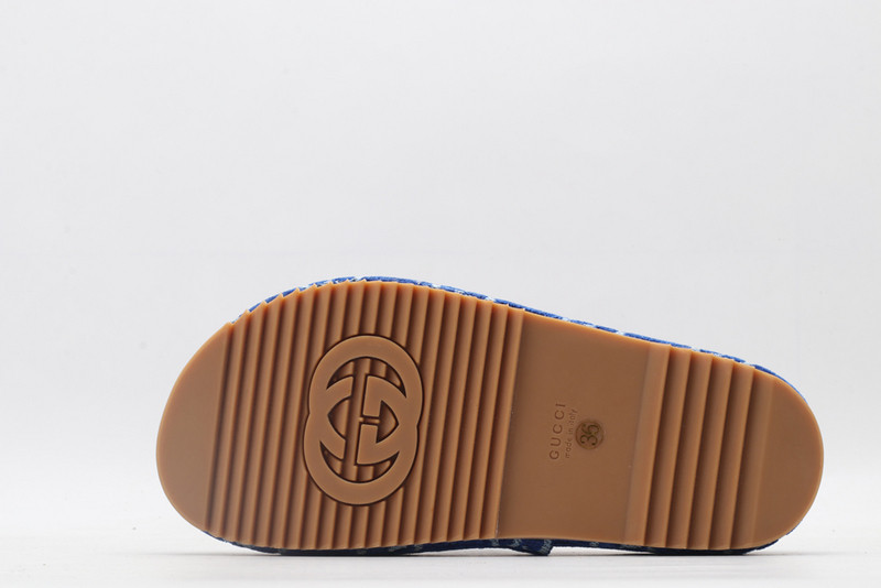 g*u*i sandals