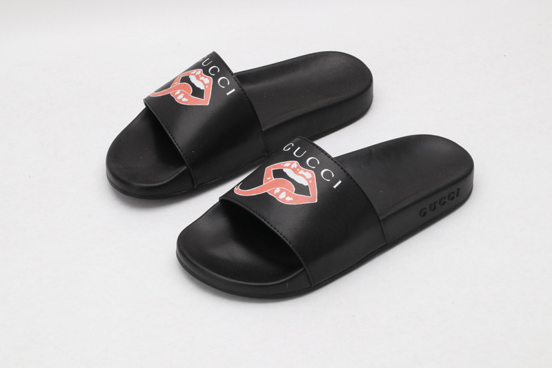 g*u*i sandals