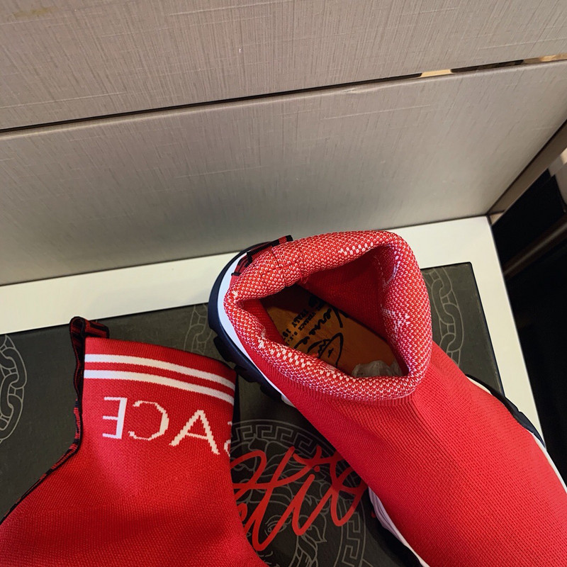 vs sneakers
