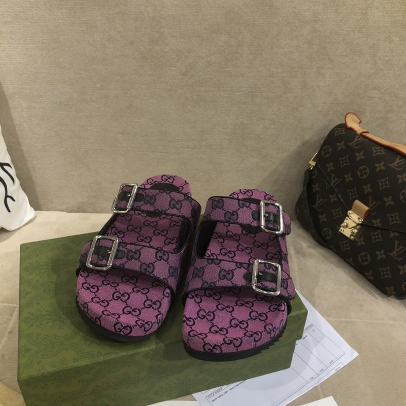 g*u*i sandals
