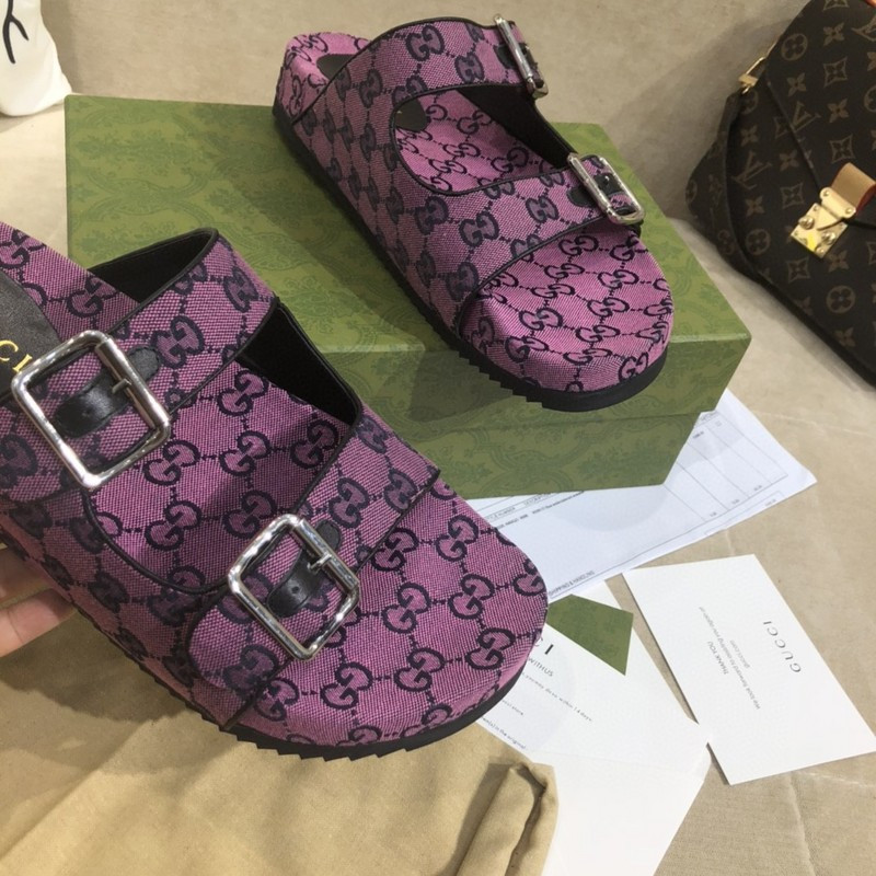 g*u*i sandals