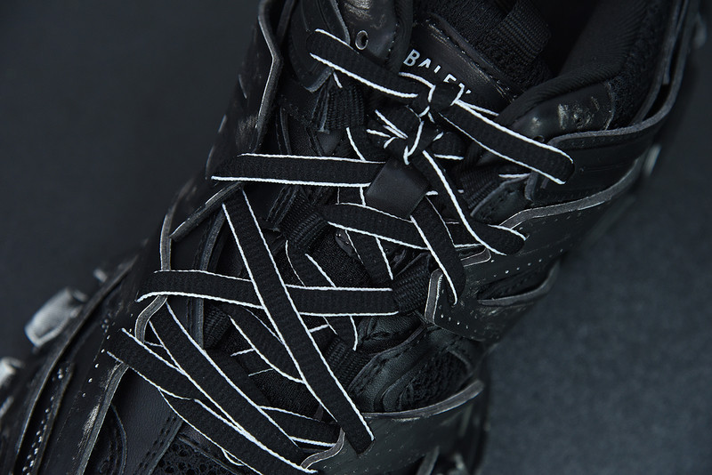 bc track sneaker