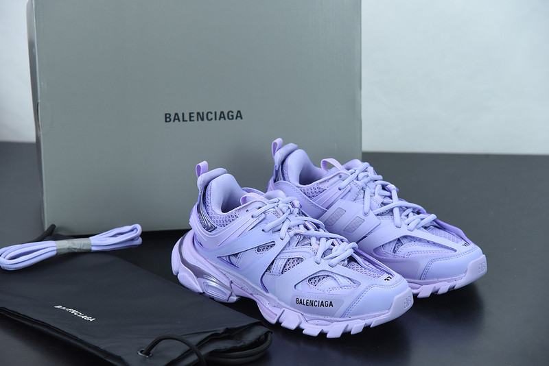 bc track sneaker