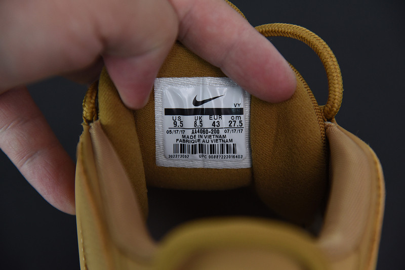 nike air more uptempo oremium ‘wheat