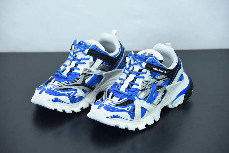 bc track sneaker