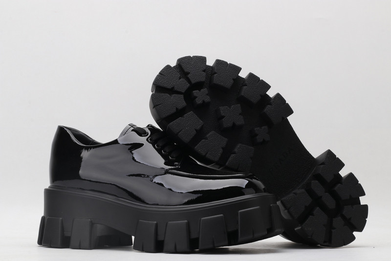 pr sneaker