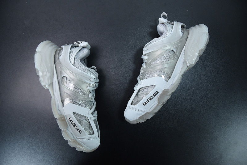 bc track sneaker