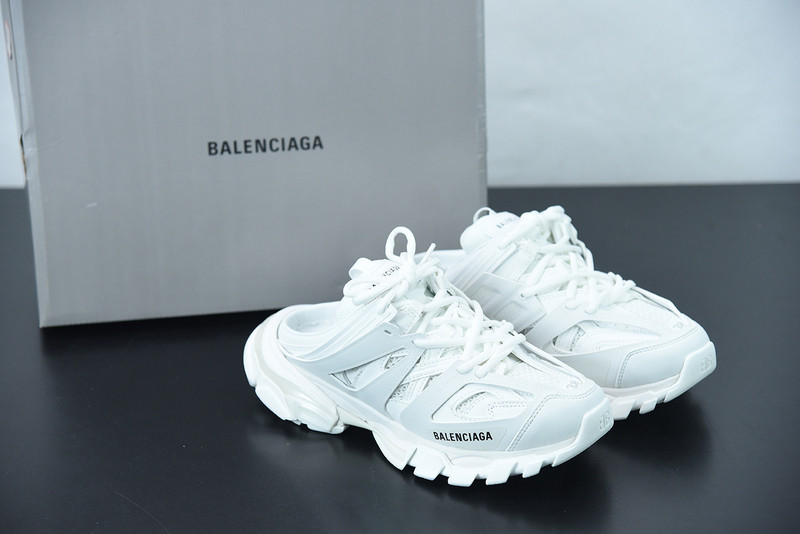 bc track sneaker