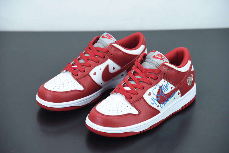 nike sb dunk low x bear x valentine dd1391-002