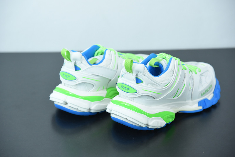 bc track sneaker