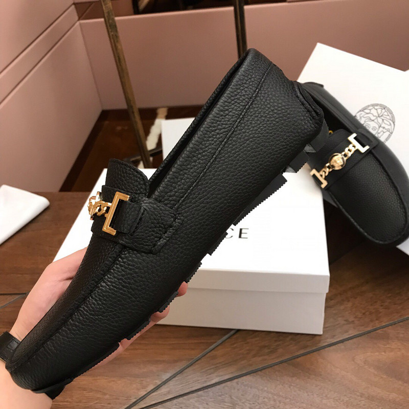 vs sneakers