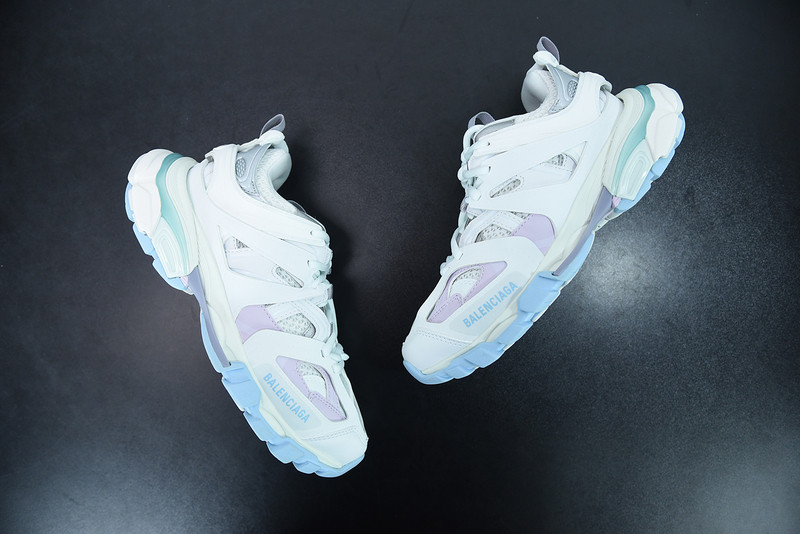 bc track sneaker